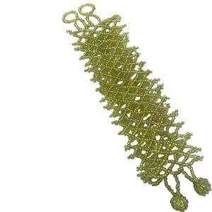 Ogalala Handmade Beaded Bracelet – Peridot Chip & Seed Beads, Chunky Ruffle
